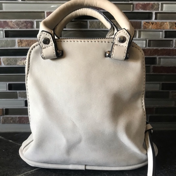 Handbag - Picture 2 of 7